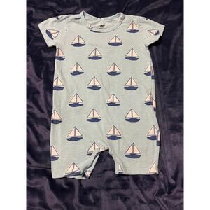 Monica + Andy Boys 2T Organic Cotton Romper Sailboat Print Short Sleeve Snap EUC
